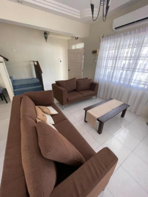 S75 Corner Spacious near Austin Helixuan Yijia Long Sing Restaurant